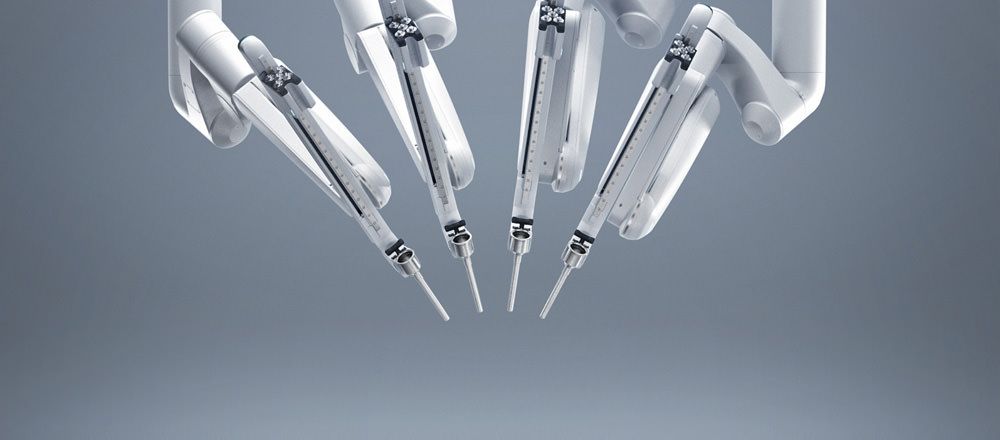 Herzlich willkommen auf der Website des Center for Robotic Medicine Germany. Erfahren Sie alles Wissenswerte über unsere Roboter-assistierten Behandlungsverfahren mit dem da Vinci®-Operationssystem.